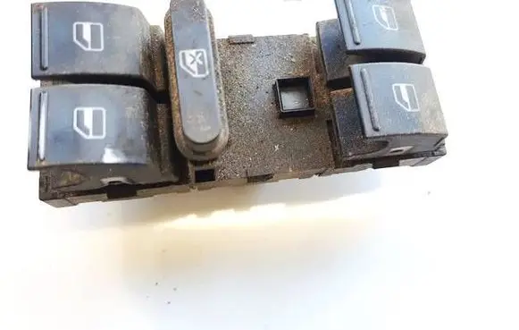 Volkswagen PASSAT B6 Electric window control switch 1K4959857B