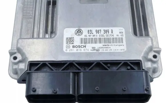 Volkswagen Golf VI Engine control unit/module 03L907309R