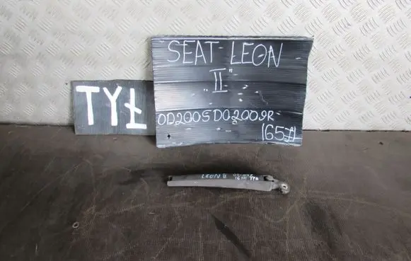 Seat Leon (1P) Rear wiper blade arm 