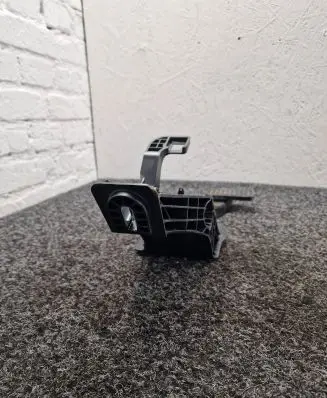 BMW i4 Brake pedal 6891117