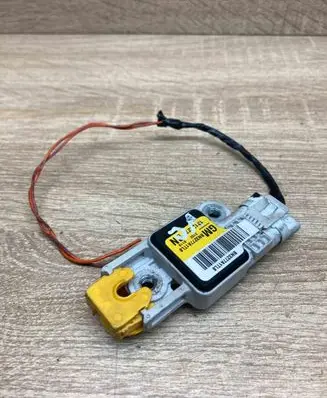 Opel Vectra C Airbag deployment crash/impact sensor 13126274 WithPlug