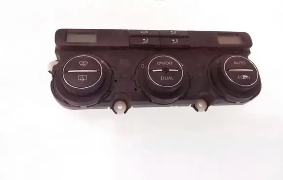 Volkswagen PASSAT B6 Climate control unit 74677530