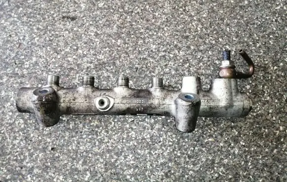 Opel Astra H Fuel main line pipe 0445214049