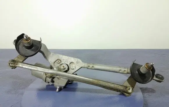 Subaru XV I Front wiper linkage and motor 86511VA010