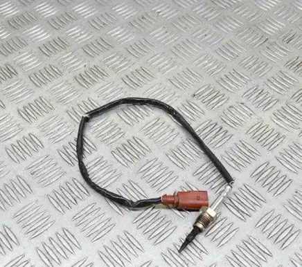 Audi A5 Oil temperature sensor 8W0906088B