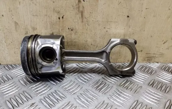 Honda CR-V Piston with connecting rod A1Z021 MAHLE174 174