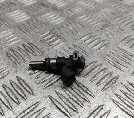 Audi A3 S3 8V Fuel injector 06L906031A 0280158266