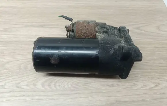 Volvo V70 Starter motor 30724473 0001109261 20070825