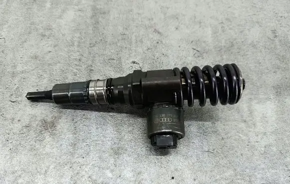 Volkswagen Touran I Fuel injector