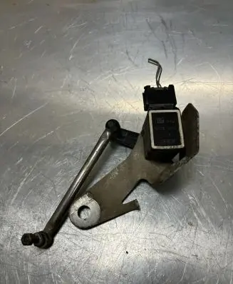 BMW 6 E63 E64 Headlight/headlamp level sensor 6784694