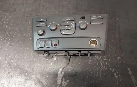 Volvo S60 Climate control/heater control trim 8682930
