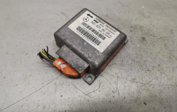 Mercedes-Benz C W202 Airbag control unit/module 0008208026