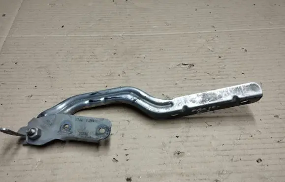 Chrysler Pacifica Engine bonnet/hood hinges