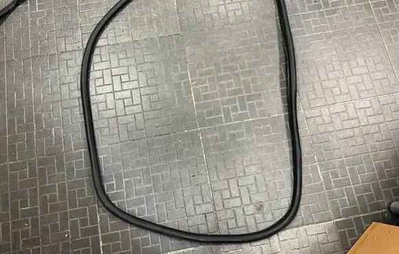 Ford Edge II Front door rubber seal 