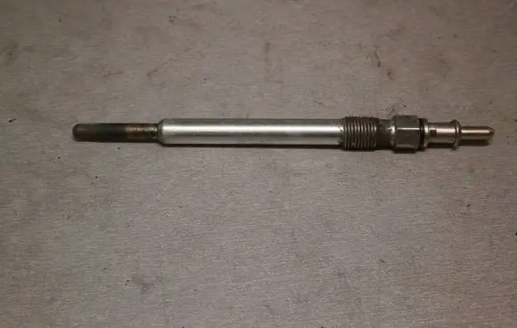 Mercedes-Benz ML W163 Glow plug NGK Y745U 115V