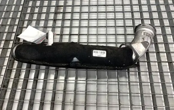Mercedes-Benz Sprinter W907 W910 Intercooler hose/pipe 