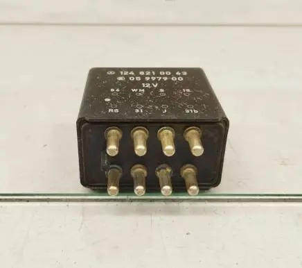 Mercedes-Benz E W124 Window wiper relay 1248210063