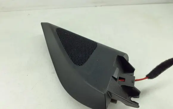 Side speaker trim/cover