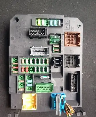 Peugeot 508 RXH Fuse module A2C53383165