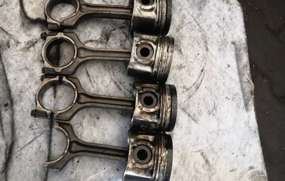 Honda CR-V Connecting rod/conrod 