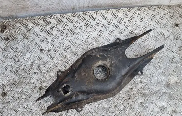 Mercedes-Benz C W204 Rear upper control arm/wishbone A2043520888