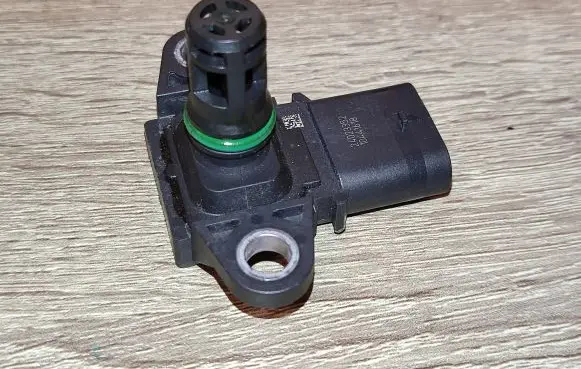 BMW 4 F32 F33 Air pressure sensor 7599042 13627599042