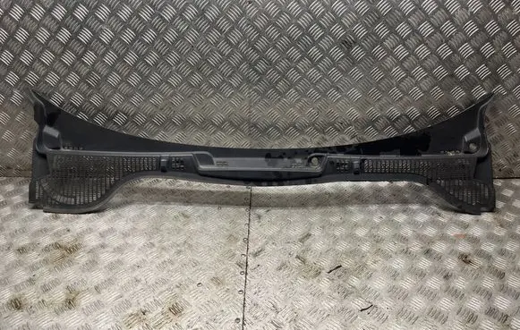 Skoda Octavia Mk2 (1Z) Wiper trim 1Z1819415F