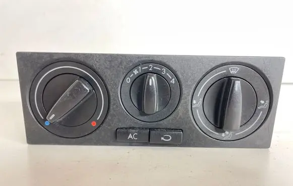 Volkswagen Golf IV Climate control unit