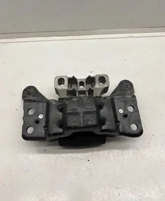 Volkswagen Golf VII Engine mount bracket 5Q0199555BG 12072018