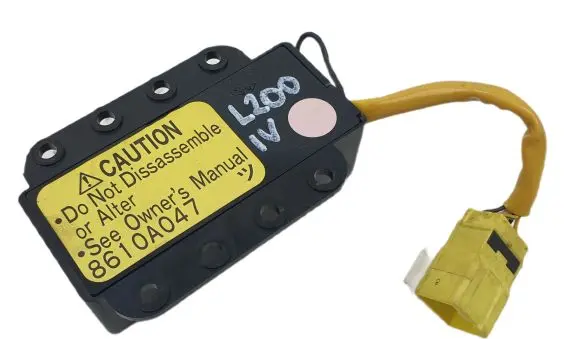 Mitsubishi L200 Passenger airbag on/off switch 8610A047