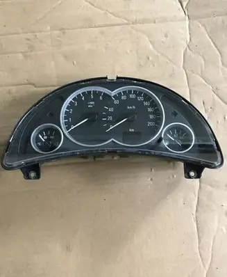 Opel Combo C Speedometer (instrument cluster) 13173361