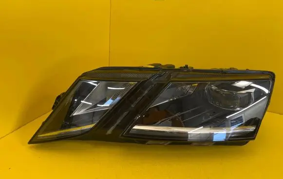 Skoda Octavia Mk3 (5E) Headlight/headlamp 5E1941015E