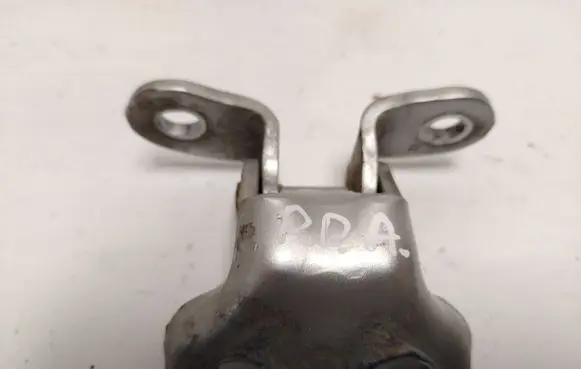 Toyota Corolla Verso AR10 Front door lower hinge 