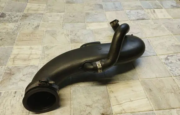 Fiat Croma Turbo air intake inlet pipe/hose 55202652 52077