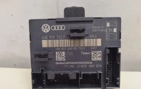 Volkswagen Touareg II Door control unit/module 4H0959793F