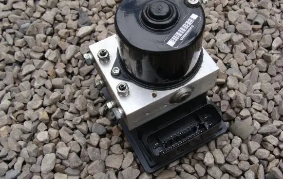 Toyota Yaris ABS Pump 44540-0D110