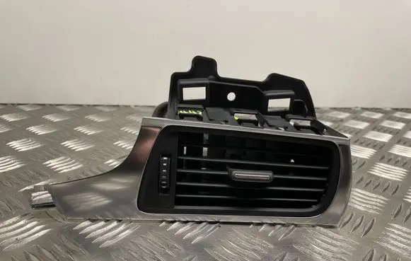 Audi A6 Allroad C7 Dashboard side air vent grill/cover trim 4G2820902