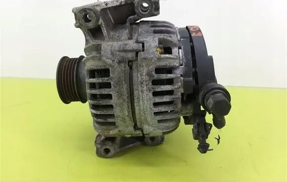 Opel Vectra C Generator/alternator 