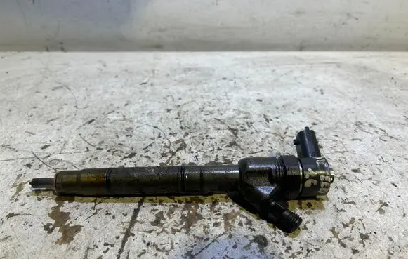 Fuel injector