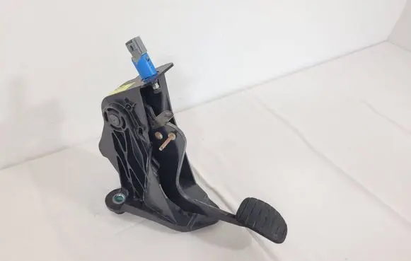 Renault Laguna III Clutch pedal 09255210