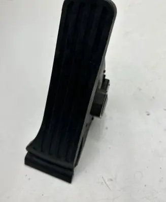 Land Rover Range Rover Sport L494 Accelerator throttle pedal A2223000900