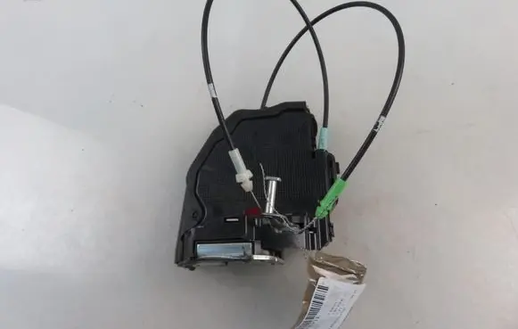 Toyota Urban Cruiser (XP110) Rear door lock 