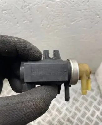 Peugeot 5008 Turbo solenoid valve 9672875080