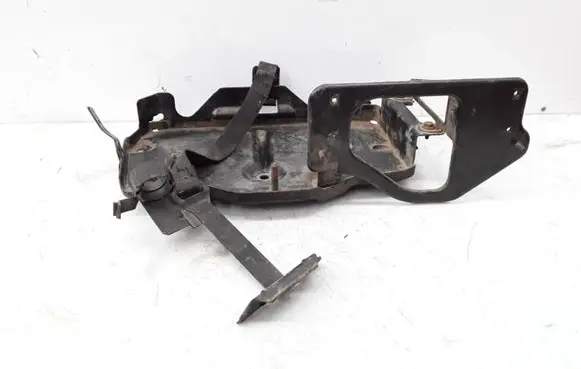Battery tray