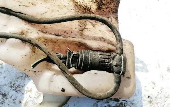 Fiat Croma Windscreen/windshield washer pump 71740942 D283110