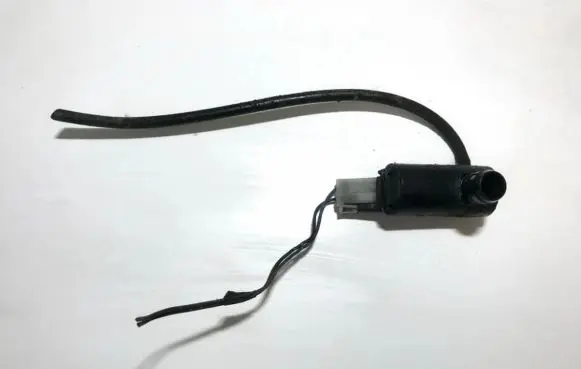 Mazda 323 F Windscreen/windshield washer pump 8603101260 860310-1260