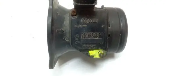 Audi A4 S4 B5 8D Mass air flow meter 06A906461 06A906461B AFH6010C