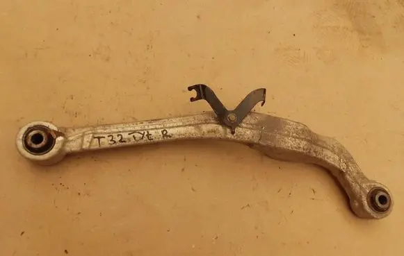 Nissan X-Trail T32 Rear control arm 1243214