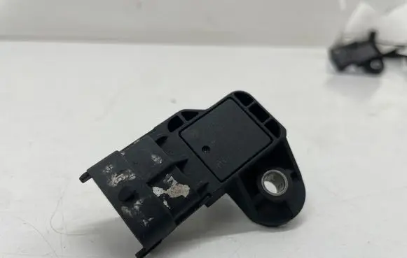 Opel Mokka X Air pressure sensor 0281006077 55568175