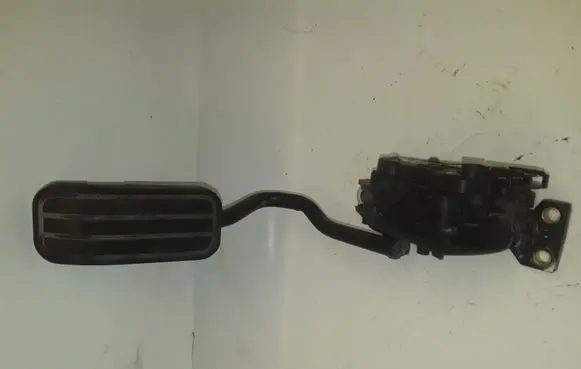 Volkswagen Sharan Accelerator throttle pedal 6PV00777002 7M1723507 98VW9F836BA